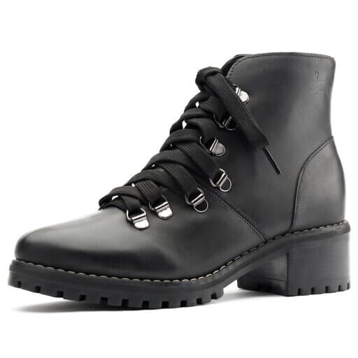 Coturno Black Rabbit All Black Alice de Copas