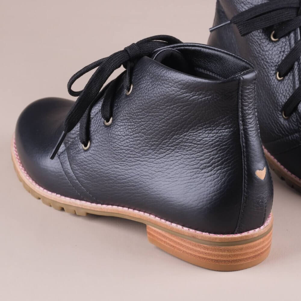 Bota cano curto mad preta sola clara _MG_3212