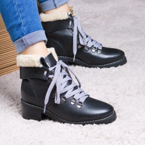 bota black rabbit preta fluffy com pelo _MG_4914