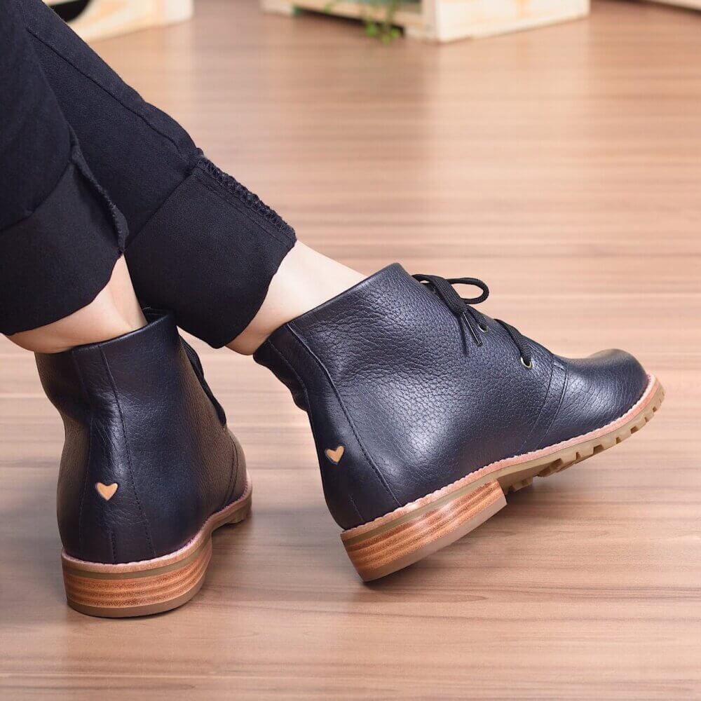 bota cano curto mad preta