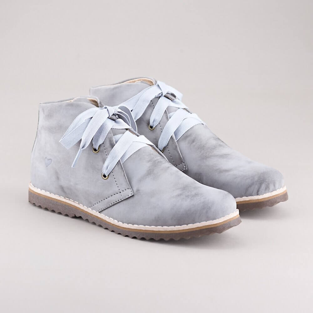 bota-cano-curto-valete-cinza-alice-de-copas-frontal