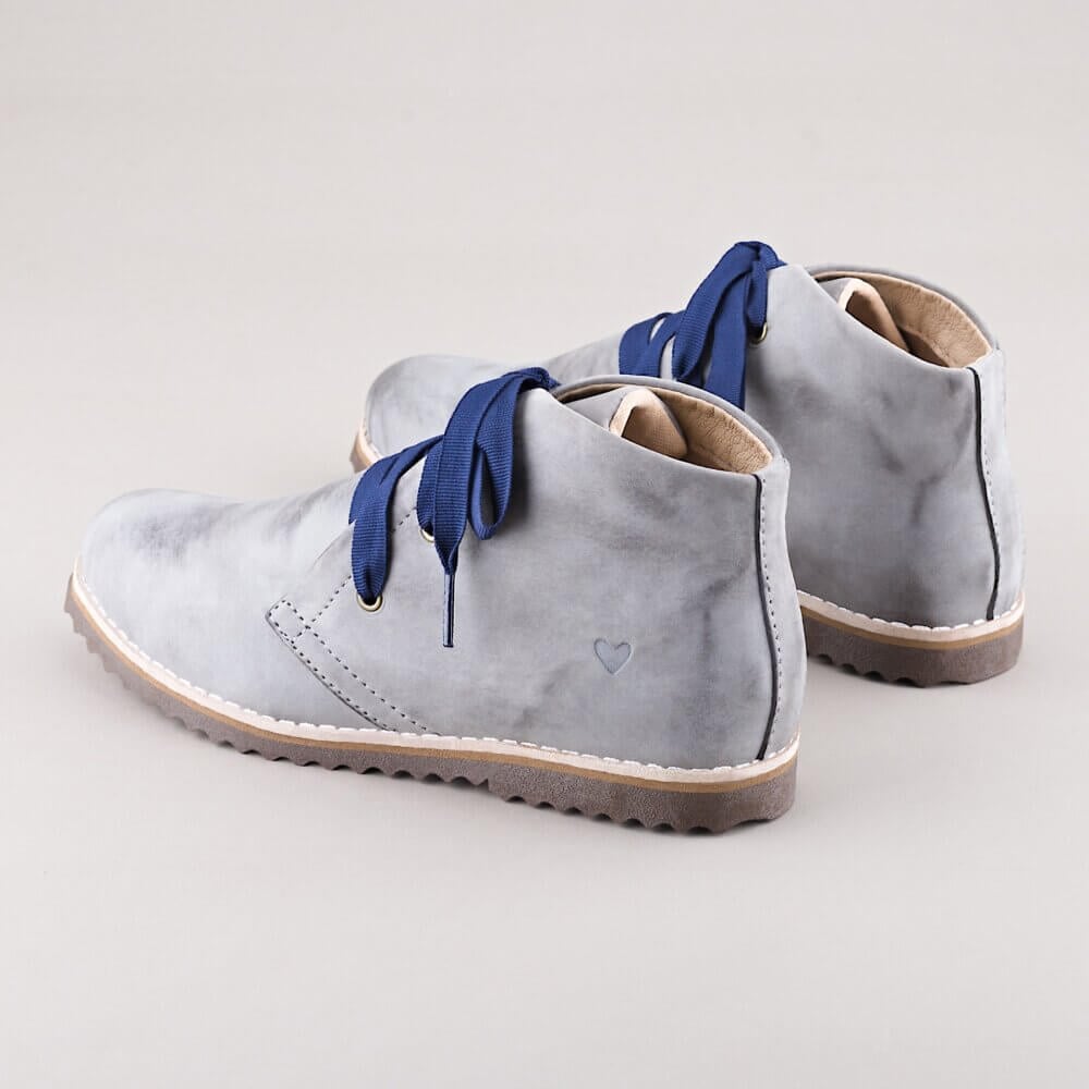 bota-feminina-cano-curto-cinza-cadarco-azul-alice-de-copas