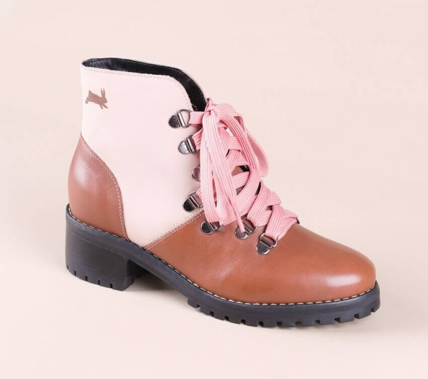 bota marrom com nude em couro legitimo alice de copas _MG_4372