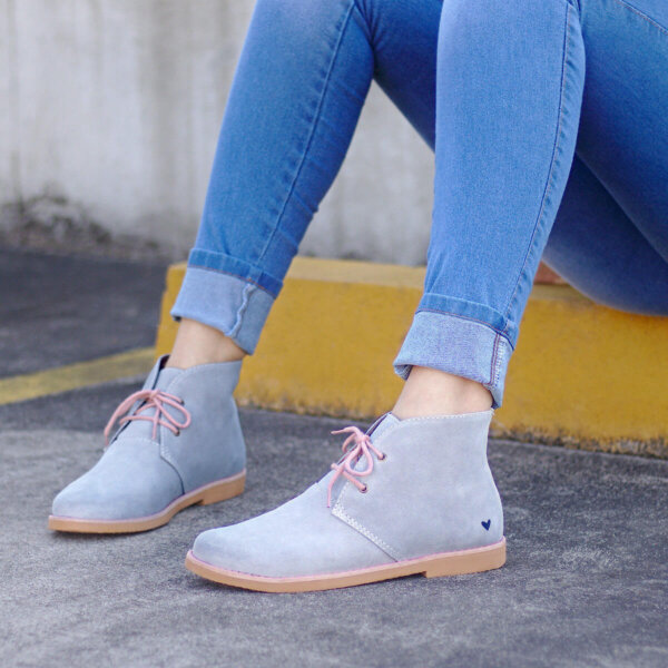 desert cinza azulado