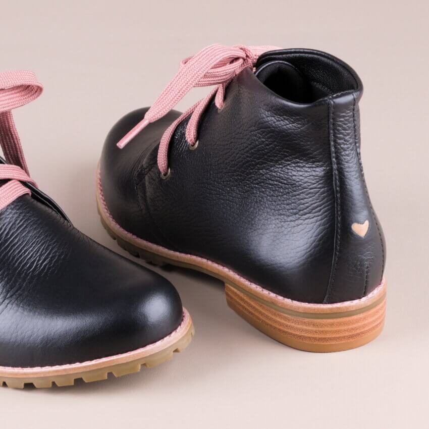 mad preta botinha colorida