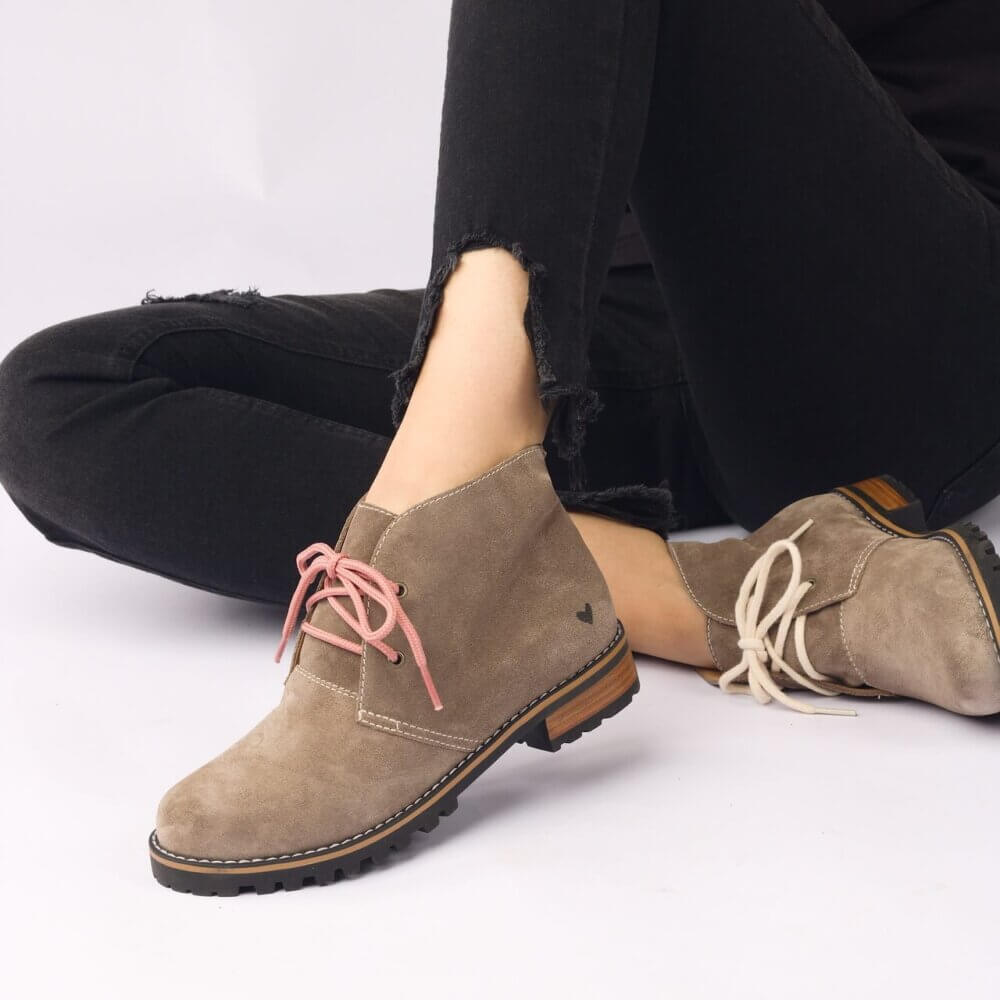 Botinha Insane Mouse Cadarços Rosa e Off White