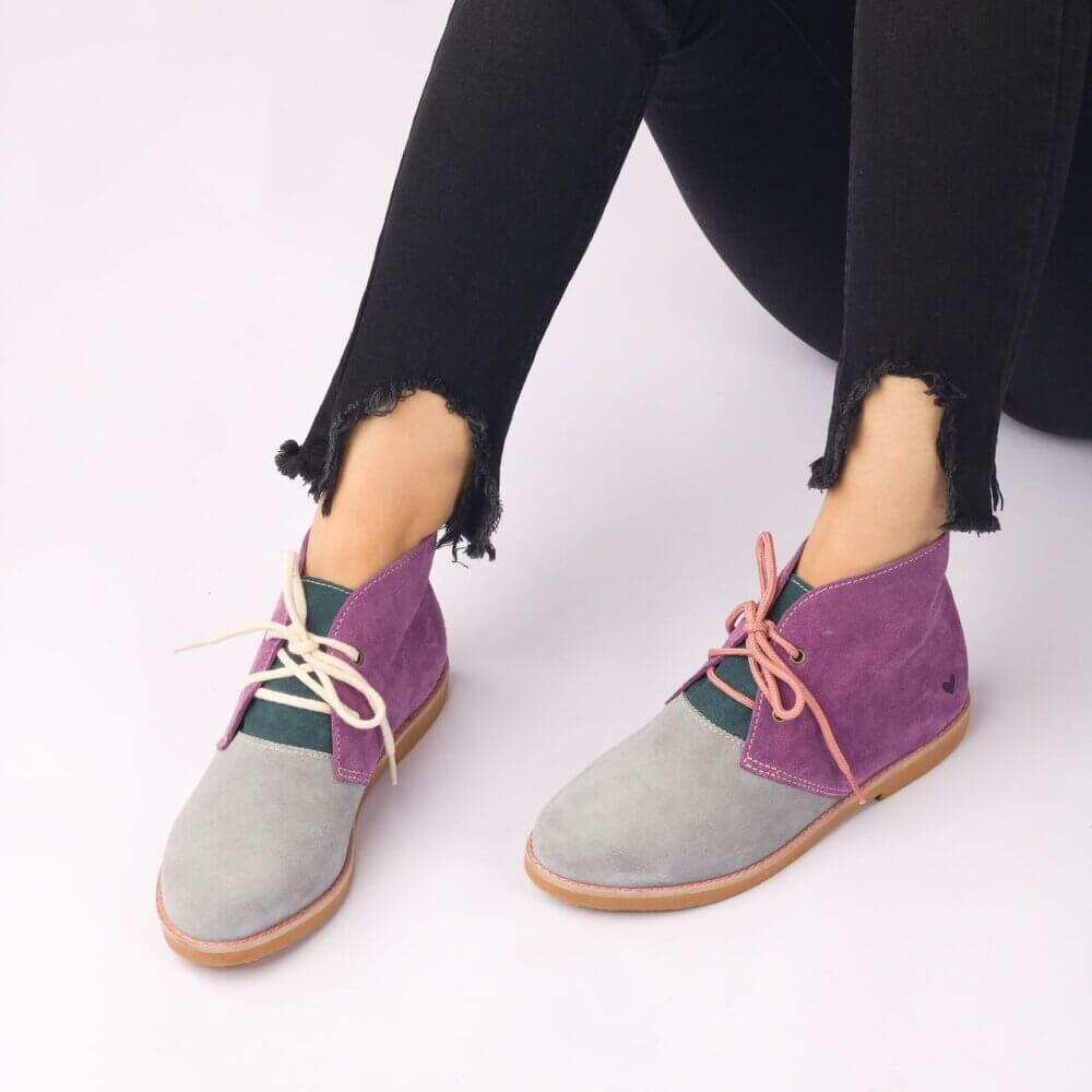 Botinha cano curto insane lilas com verde