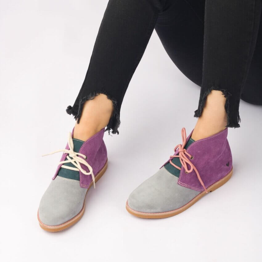 Botinha cano curto insane lilas com verde