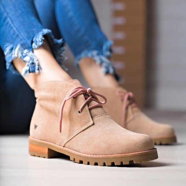 bota insane camel bege