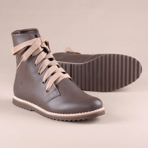 Valete Média Brown 03 cadarço bege