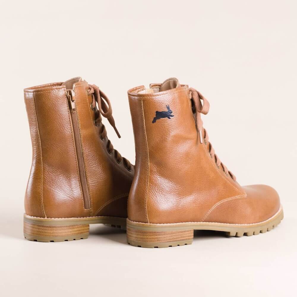 Bota Black Rabbit Scout Camel Cor Caramelo Bege e salto baixo