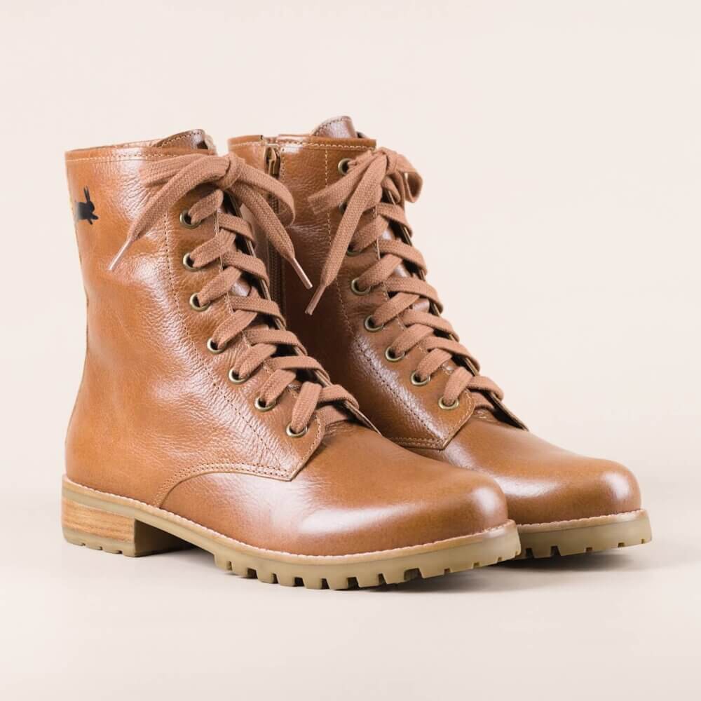 Bota Black Rabbit Scout Camel Da Marca Alice de Copas