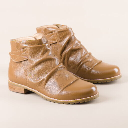 Bota Mad Absolem Camel Solado Borracha com Salto Baixo