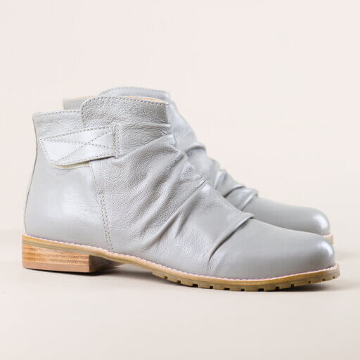 Bota Mad Absolem Com Velcro e Salto Baixo