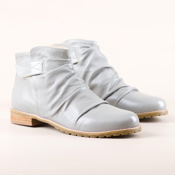 Bota Mad Absolem Em Couro Legítimo Franzido