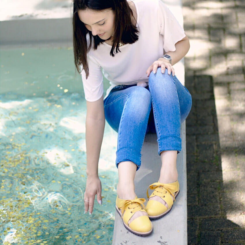 sapatinho-cut-out-amarelo-01