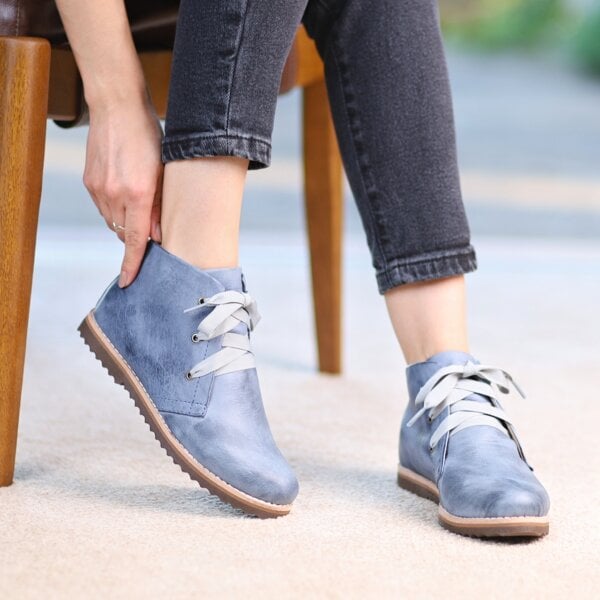 Bota Cano Curto Em Couro Valete Azul 3