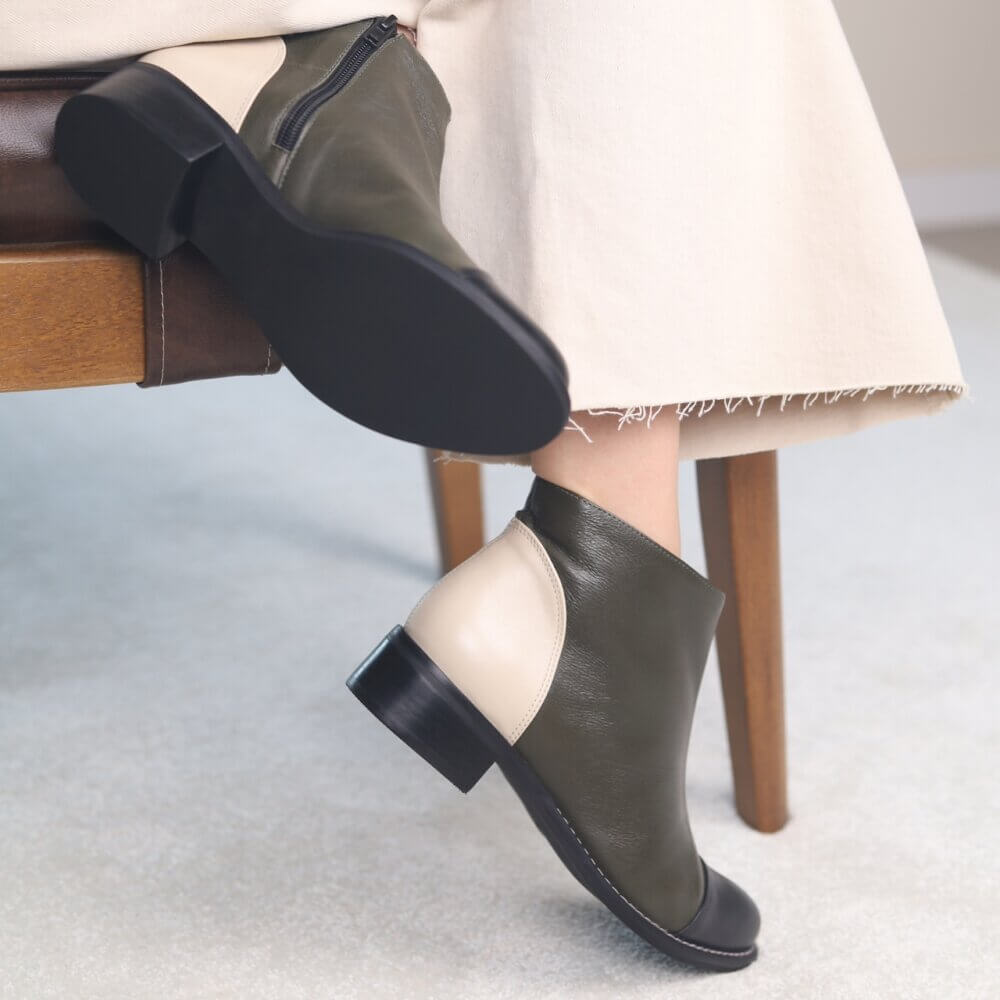 Switch Olive Bota em couro Alice de Copas 02