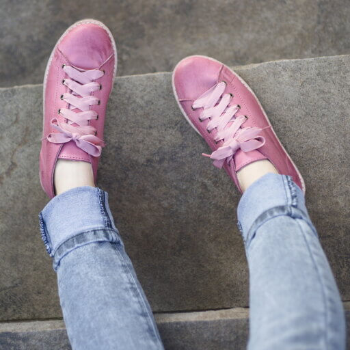 Bota cano curto dust blackberry em couro alice de copas 02