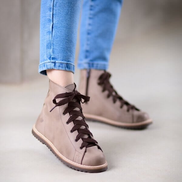 Bota Dust Média Marrom 02