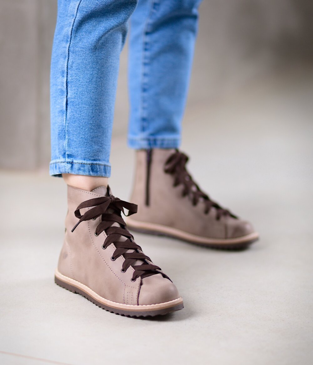 Bota Dust Média Marrom 03