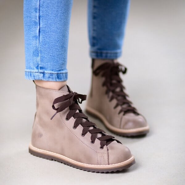 Bota Dust Média Marrom 04