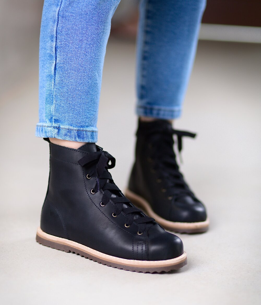 Bota Dust Média Preta IMG_3673