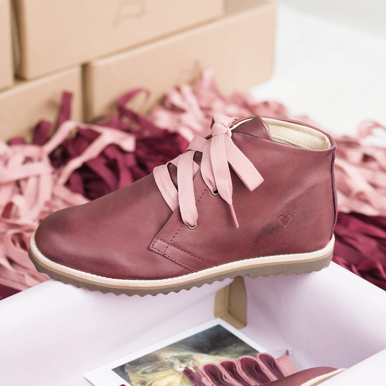 Bota Cor vinho alice de copas e alice disse 1